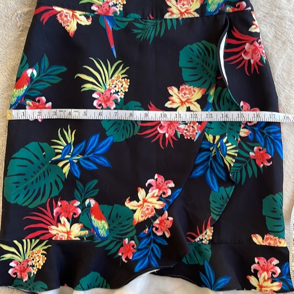 CONTEMPORAINE Tropical Print Wrap Midi Skirt Size 2 - Picture 9 of 10